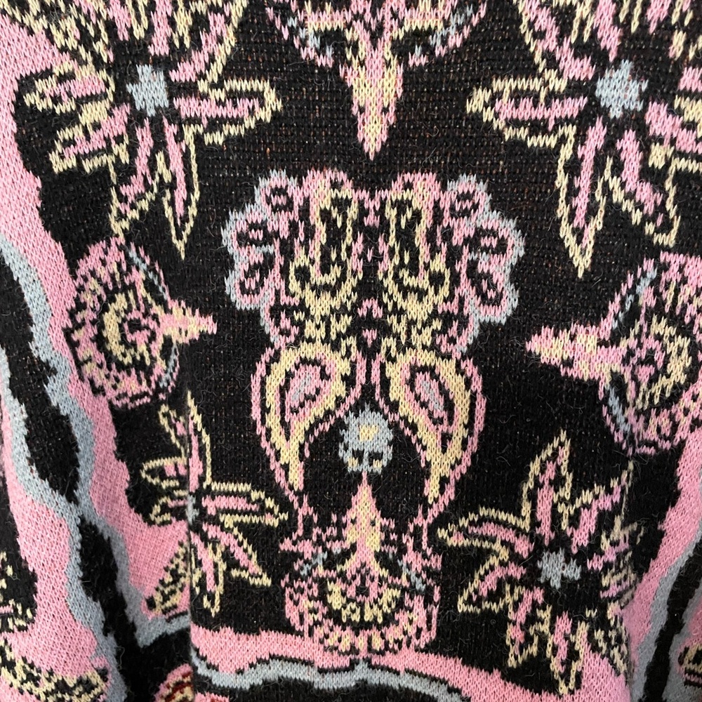 Farm Rio Sweater - Picture 7 of 9